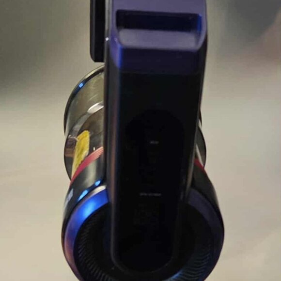 BUTURE - Cordless Vacuum Cleaner - Picture 3 of 5